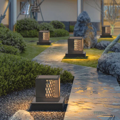 Grid Solar Outdoor Column Headlight