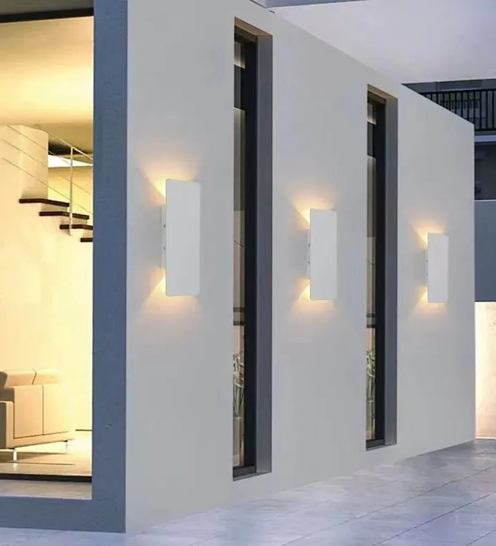 Modern LED Outdoor Up Down Wall Light for Porch