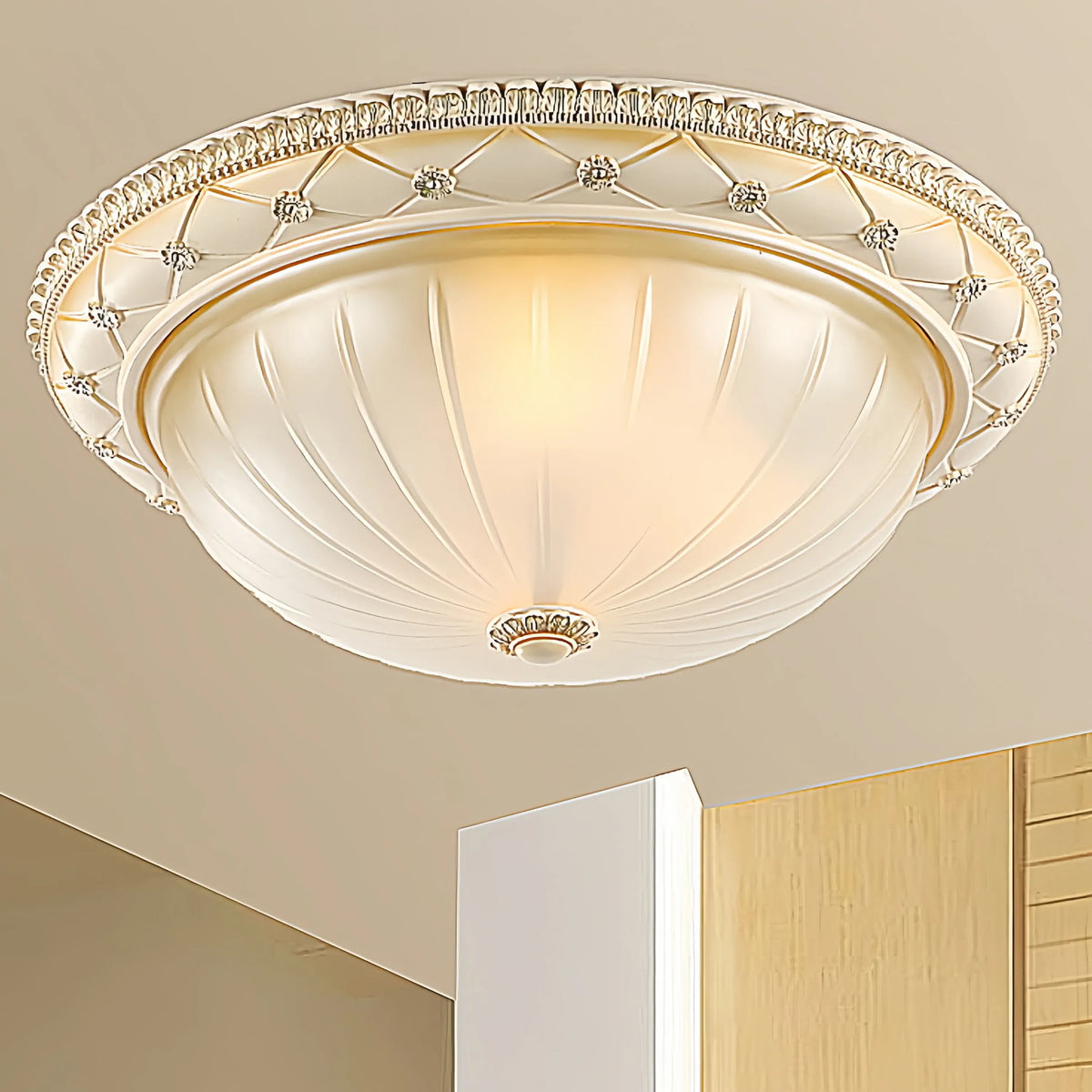 Round Pattern Design Vintage Glass Ceiling Light