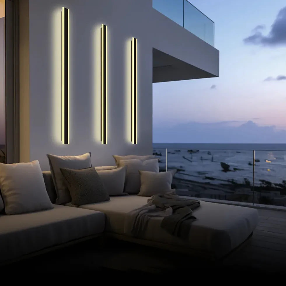 Modern Edge Outdoor Wall Light