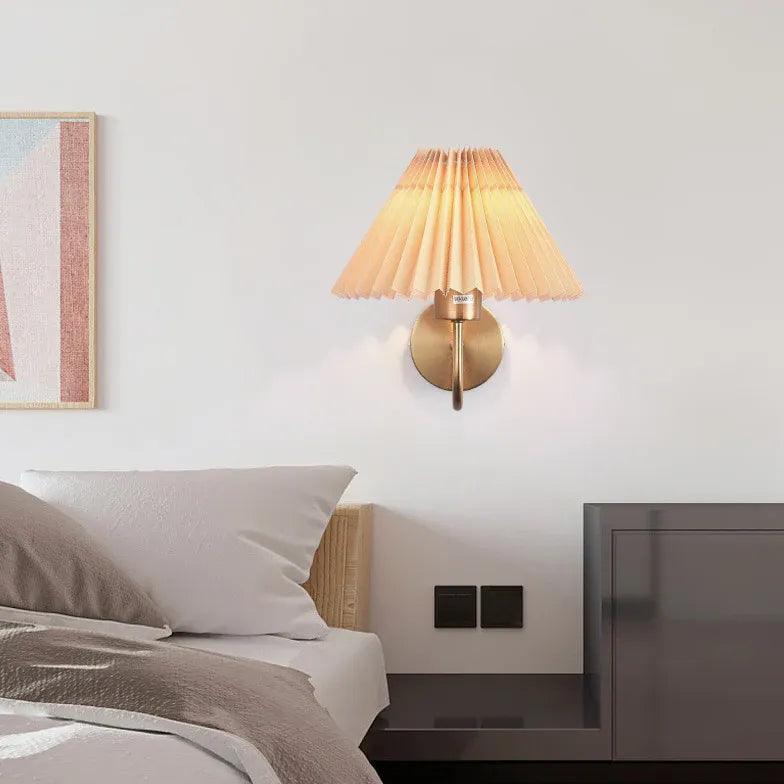 Cream-style Pleated Wall Light for Bedroom