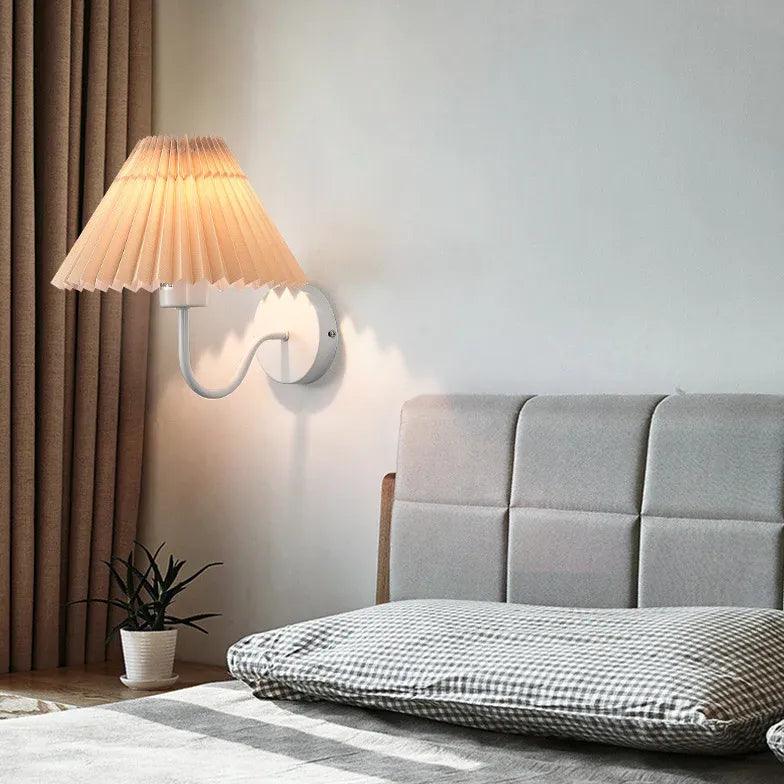 Cream-style Pleated Wall Light for Bedroom