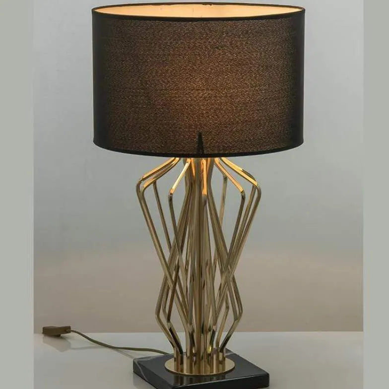 Modern Design Table Lamp with Circular Shade