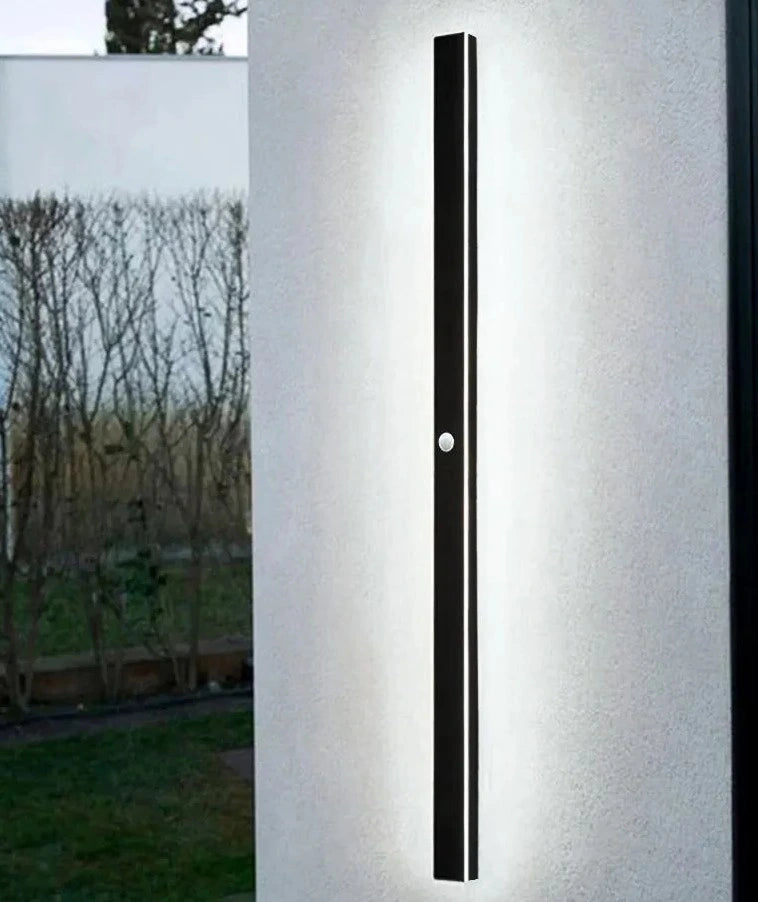Black Minimalist Edge Radiation Linear LED Outdoor Wall Light