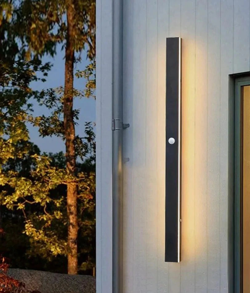 Black Minimalist Edge Radiation Linear LED Outdoor Wall Light